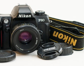 ニコンF80（ブラック）フィルムカメラ、50mm F1.8 Dレンズ、ニコン