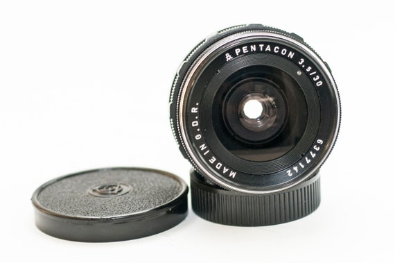 PENTACON 30mm f3.5 wide angle lens M42 screw fitting. Made in ...