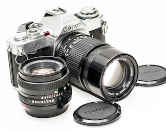 Canon AE-1 プログラムフィルムカメラセット：50 mm f/1.8 & 28 mm