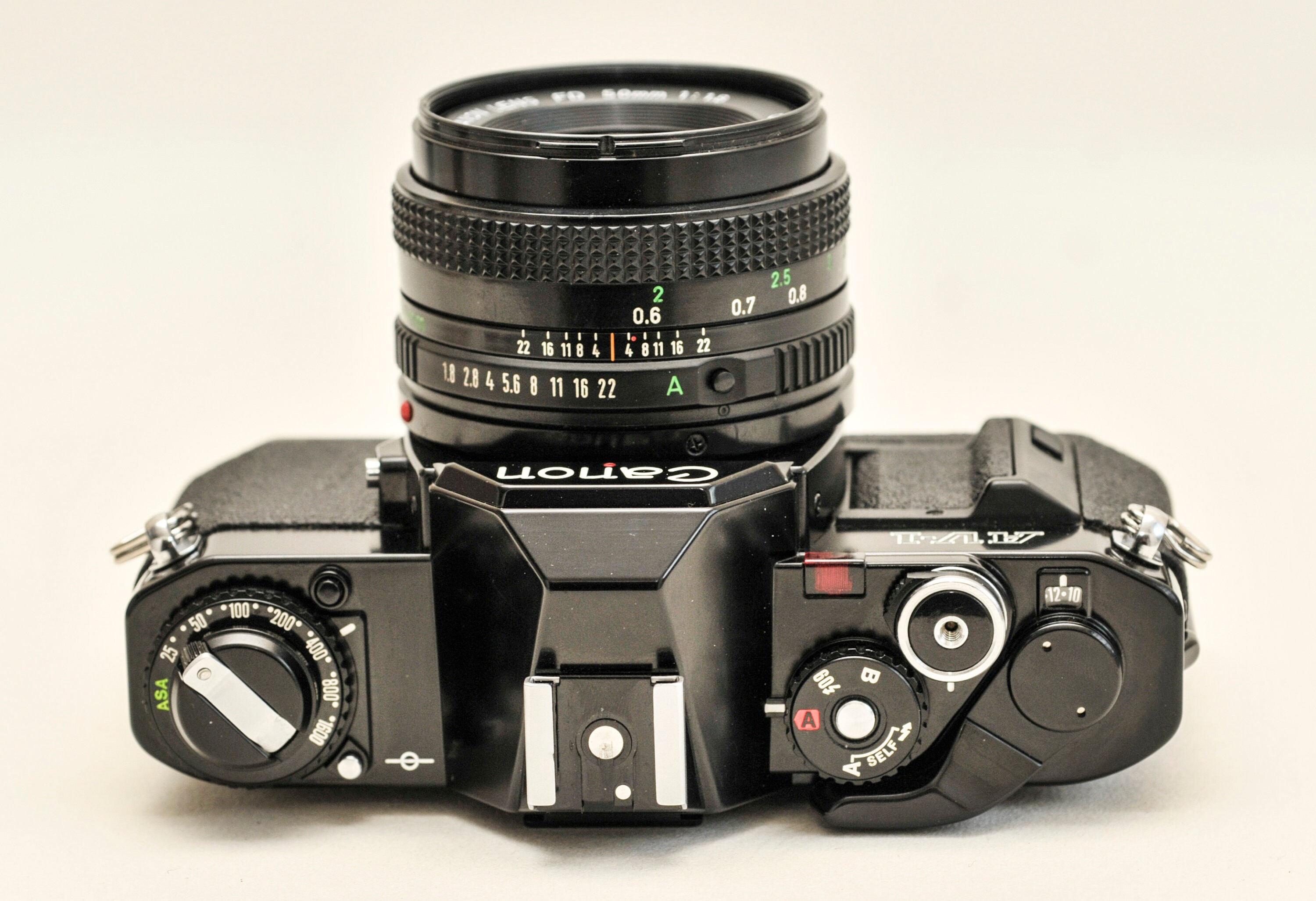 Canon AV-1 フィルムカメラ - ブラック、50 mm f1.8 レンズ - Etsy 日本