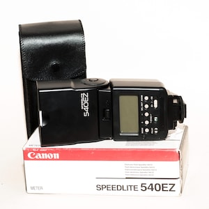 Canon 540 EZ speedlite with case - for EOS digital and film cameras BOXED.