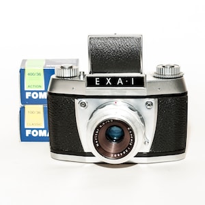 Exa 1 SLR prism finder; with Waist level finder Modular system and 50 mm f/2.9 Meritar lens - EXCELLENT.