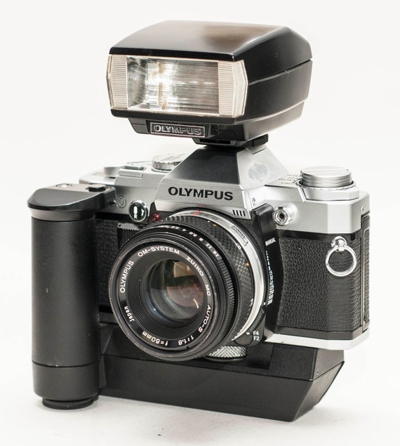 Olympus OM 30 With Zuiko 50 Mm F/ 1.8 Lens T20 Hot Shoe Flash