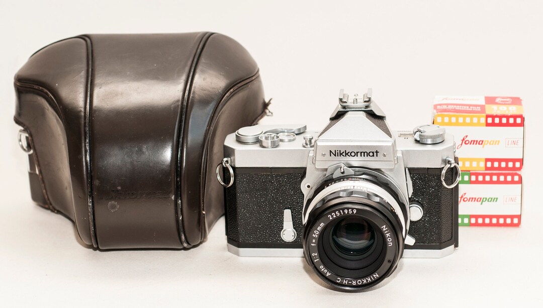 Nikon NIKKORMAT FTN Silver With 50mm F/2 Lens Original Case Nikon NIKKORMAT FTN Silver With 50mm F/2 Lens Original Case