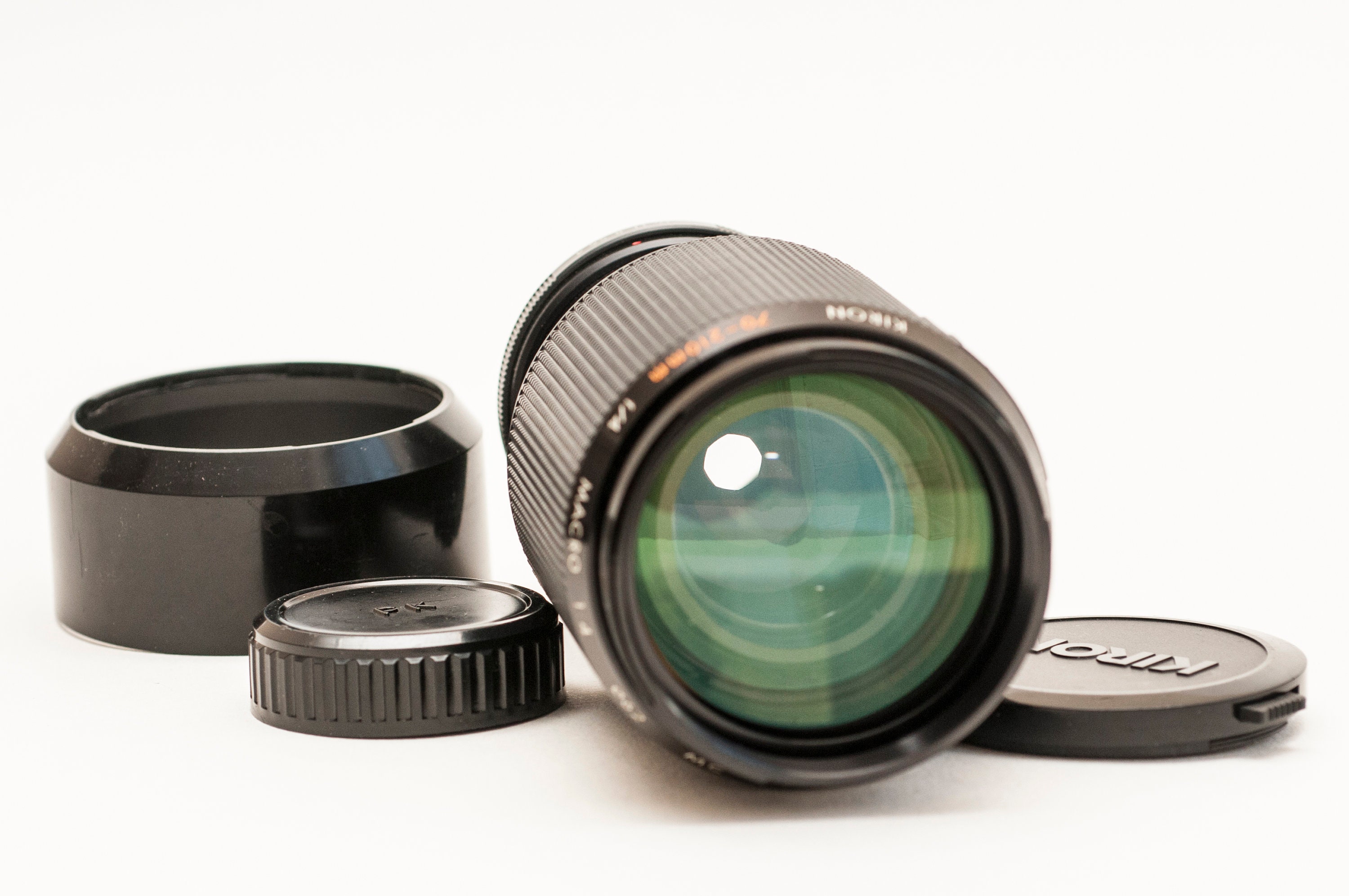 Objectif zoom macro Kalimar MC 28-200 mm f3,8-5,6 pour