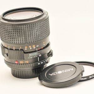 MINOLTA MD 35 -70mm f/3.5 MACRO lens - Excellent.