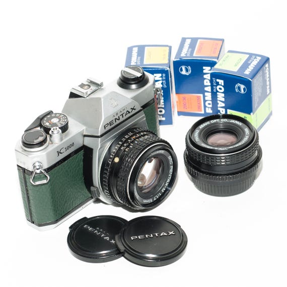 PENTAX K1000 フィルムカメラ レンズセット ペンタックスK1000フィルムカメラ（再生品）：50mmレンズ、28mm