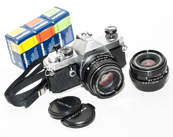 Cámara de película Pentax MX 35 mm: dos lentes, películas Fomapan.