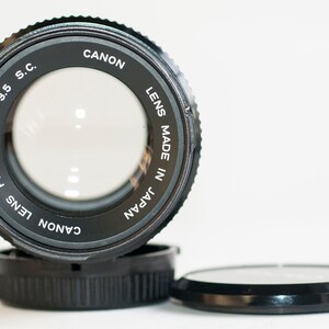 Canon FD SC lens 135 mm f/3.5 -  MINT