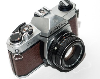 Pentax K1000-filmcamera: 50 mm f/2-lens, gerenoveerde bruine huid