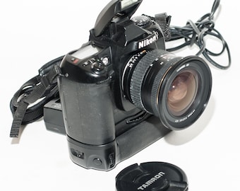 Nikon D70 6.1MP デジタルカメラキット（18-70 mm ニコンレンズ付き