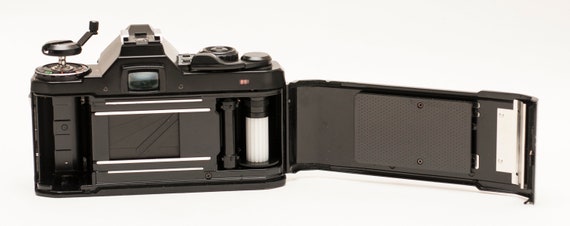 【動作品】PENTAX ME フィルムカメラ 50mm f/1.7 ペンタックス ME スーパー: 50 mm f/1.7 レンズ付きブラック 35