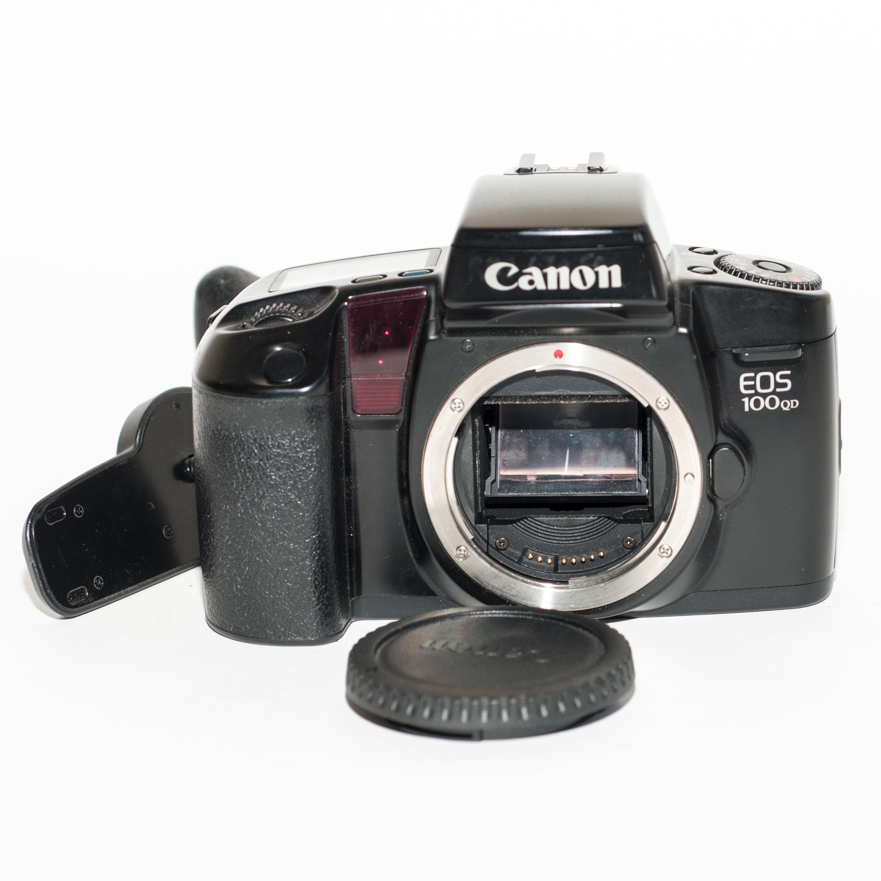 Canon EOS 100QD フィルムカメラ：データバックとGR 70グリップ付き