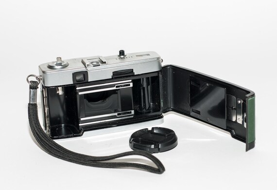 Olympus TRIP 35 Mm Film Camera GREEN Skin Recovered. - Etsy