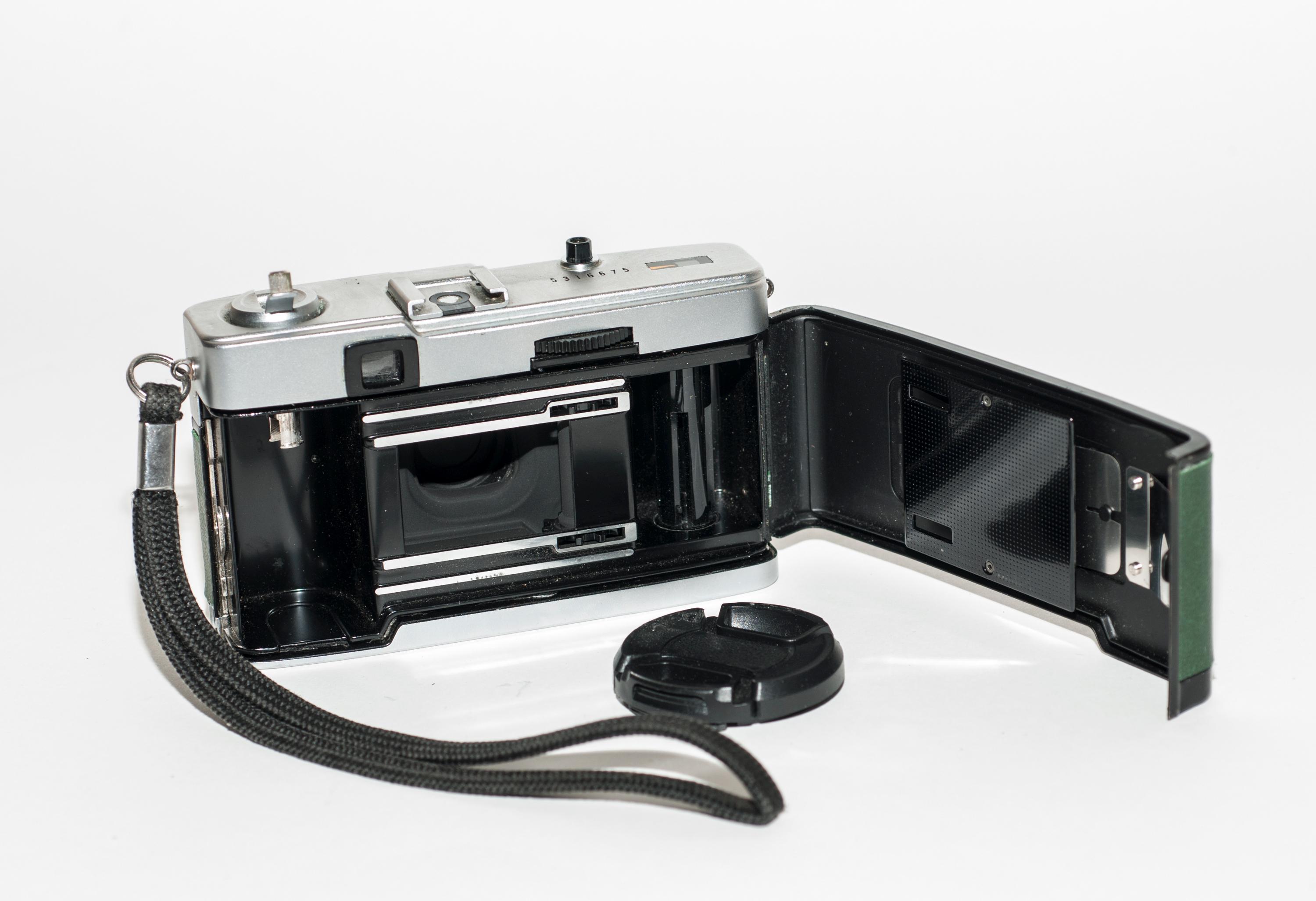 Olympus TRIP 35 Mm Film Camera GREEN Skin Recovered. - Etsy