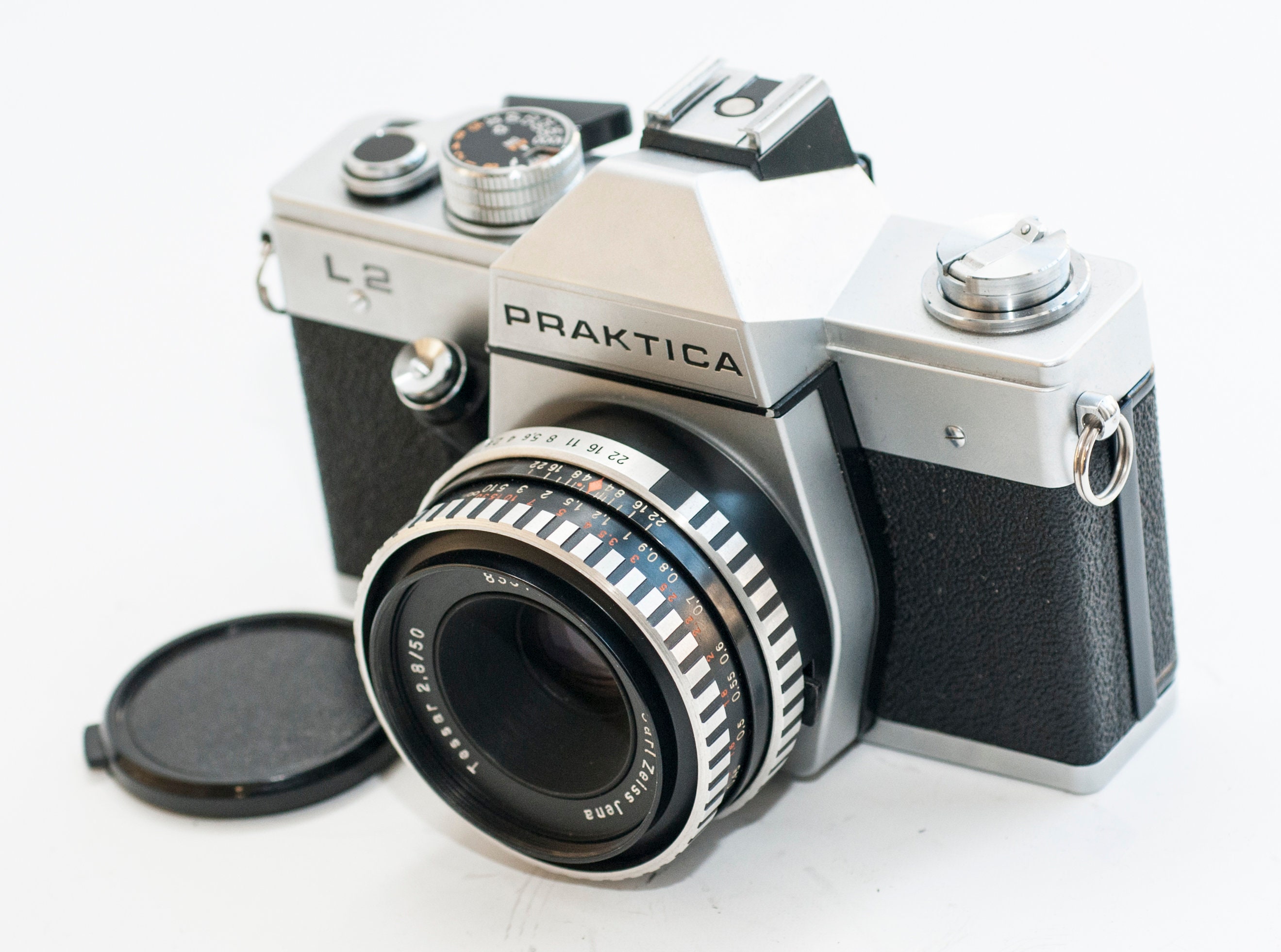 Vintage 35 Mm Film Camera PRAKTICA L2 With 50 Mm F2.8 Carl Zeiss 