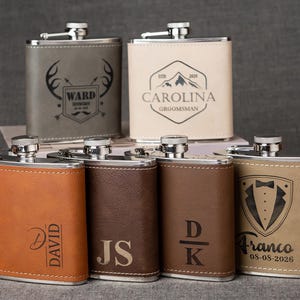 Petaca de cuero personalizada, petaca personalizada de 6 oz para padrinos de boda, petaca de regalo para padrino, regalos de fiesta personalizados, regalos de boda, regalos para novios.