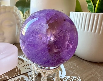 Purple Amethyst sphere / AMAZING CLARITY / Dark purple / Citrine / 352g