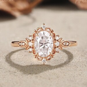 Vintage Moissanite Engagement Ring Oval Shaped Solid Gold Ring Unique Floral Moissanite Ring Cluster Diamond Wedding Ring Anniversary Gift