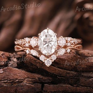 Unique Moissanite Engagement Ring Set Solid Gold Ring Set Oval Moissanite Ring Cluster Diamond Ring Wedding Ring Set Promise Rings for Women