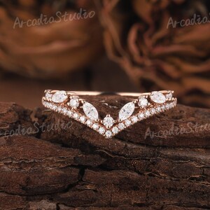 Vintage Moissanite Curved Wedding Band Unique Rose Gold Moissanite Cluster Wedding Ring Diamond Ring Stacking Custom Wedding Ring For Women