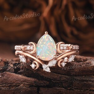 Einzigartige Opal Verlobungsring Set Mond Ring Rose Gold Ring Set Celestial Ring Braut Set Opal Ring Moissanite Ring Set Versprechen Ringe für Frauen