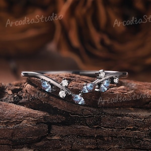 Unique Alexandrite Wedding Band Black Gold Ring Leaf Ring Gothic Ring Moissanite Ring Stackable Rings Diamond Ring Anniversary Gifts for Her