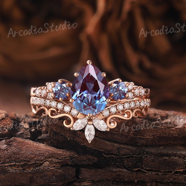 Unique Alexandrite Engagement Ring Set Rose Gold Ring Alexandrite Cluster Ring Moissanite Ring Floral Wedding Ring Promise Rings for Women