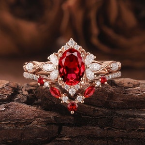 Art Deco Oval Shaped Ruby Engagement Ring Set Rose Gold Moissanite Ring Set Delicate Diamond Cluster Ring Bridal Set Unique Promise Rings