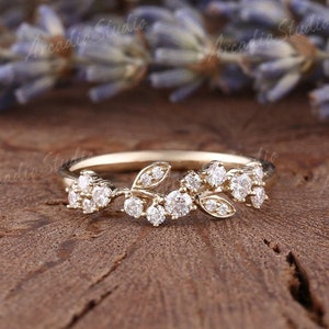 Vintage Leaf Moissanite Engagement Ring Yellow Gold Round Shaped Moissanite Wedding Ring Art Deco Floral Ring Unique Leaf Rings for women
