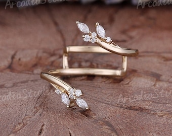 Vintage Moissanite Wedding Band Yellow Gold Enhancer Ring Natural Leaf Floral Bridal Ring Diamond Stacking Matching Wedding Ring For Women