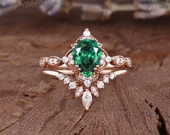 Pear Emerald Engagement Ring Set Vintage Rose Gold Cluster Moissanite Wedding Ring Set Unique Emerald Ring Women Anniversary Ring For Her