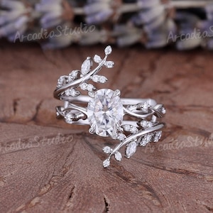 Unique Oval Moissanite Engagement Ring Set Natural Leaf Vine Enhancer Ring 2pcs Diamond Cluster White Gold Wedding Ring Stacking Bridal Ring