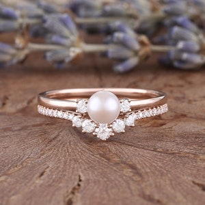 Vintage Pearl Engagement Ring Set Rose Gold Round Shaped Akoya Pearl Wedding Ring Set Art Deco Cluster Moissanite Ring Set Curved Bridal Set