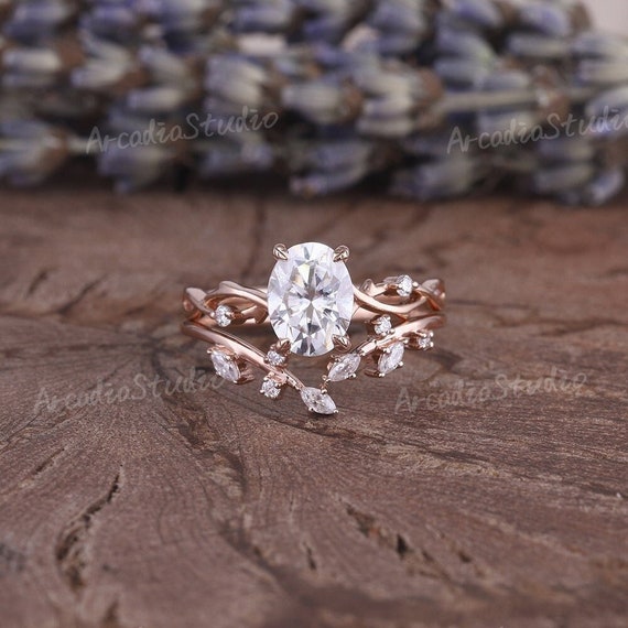 Solitaire Oval Moissanite Ring Rose Gold Diamond Matching Ring Set