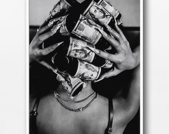 Banknot dolarowy zwinięty w folię z nadrukiem „Włosy kobiety”, głowa z pieniędzmi w czerni i bieli, plakat modowy, estetyczna dekoracja bogatej dziewczyny. Trendy teraz