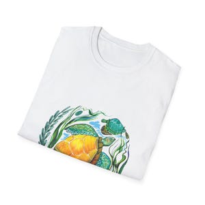 Sea Turtle Unisex T-Shirt, Ocean Lover Tee, Sea Creature Shirt, Nautical Top, Softstyle Tee bild 8