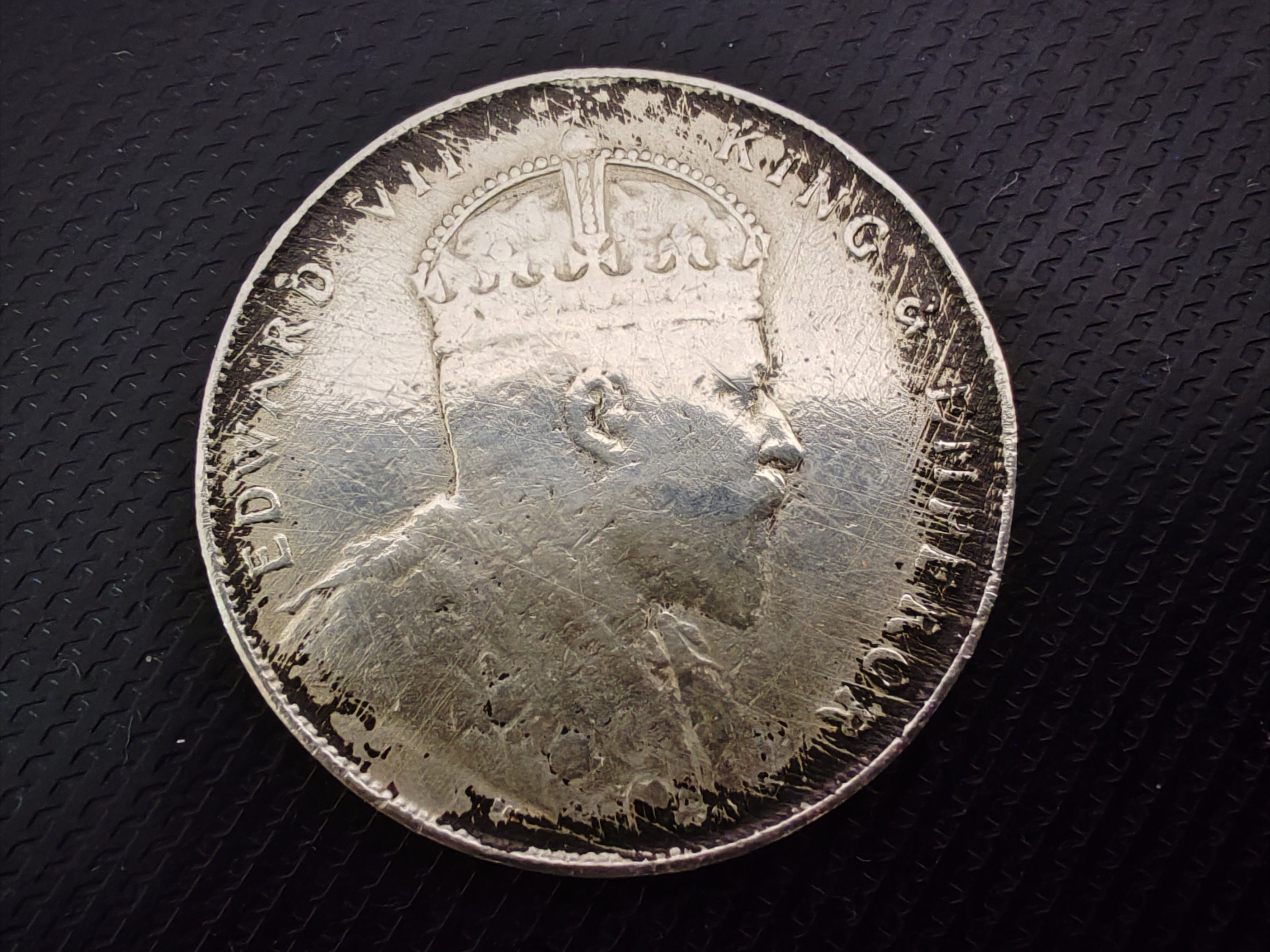 1ドルの古い中国の銀貨 1ドルの古い中国の銀貨 蔵出 レア 中国古銭 中華民国17年1
