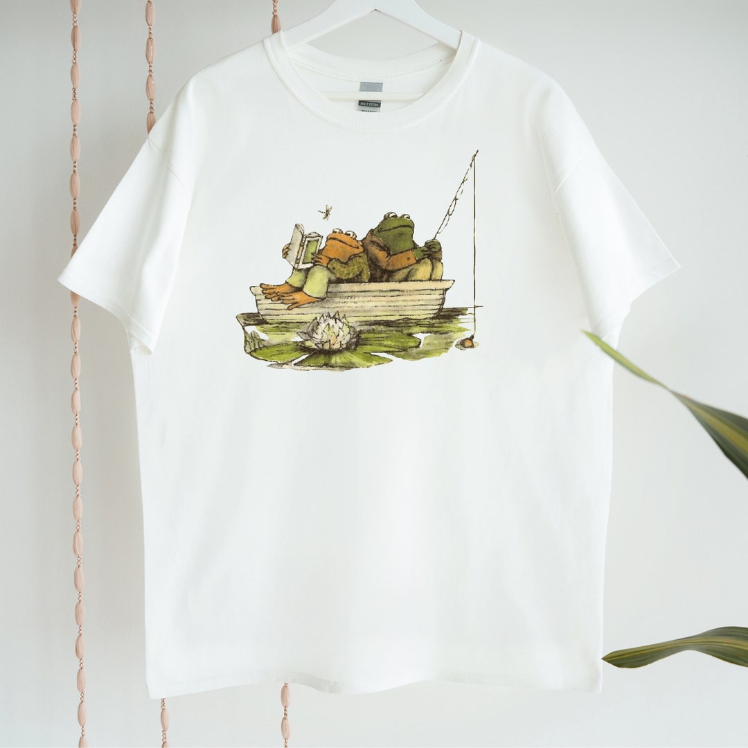 Frog and Toad Vintage Graphic Tee: Book Lovers Unisex Cotton T