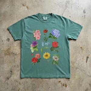 Blooms Flower Graphic Heavy Cotton Tee: Comfort Colors Floral Outdoorsy Tees image 2