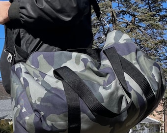 Travel, BEARLY CAMOUFLAGE GREEN Duffle Bags