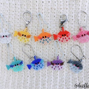 Beaded Pufferfishs Stitch marker / Progress Keeper for Knitting Crochet / Gift for Knitter / Animal Charm