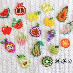 Beaded Fruit Stitch marker / Progress Keeper for Knitting Crochet / Gift for Knitter / Animal Charm