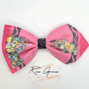 Crayon Shaker Bow / Back to School Hair Bow