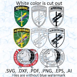 Puede incluir: Una colección de gráficos de temática militar. La imagen incluye la palabra "AIRBORNE" sobre una espada y un rayo, y un gráfico con un caballo y las palabras "BY SWORD AND WORD DEED". El texto dice "White color is cut out".