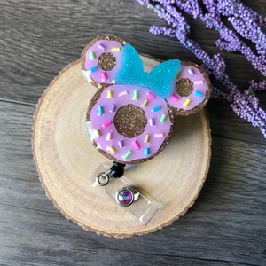 Minnie Donut Badge Reel / Disney Donut ID Holder / Disney Badge Reel