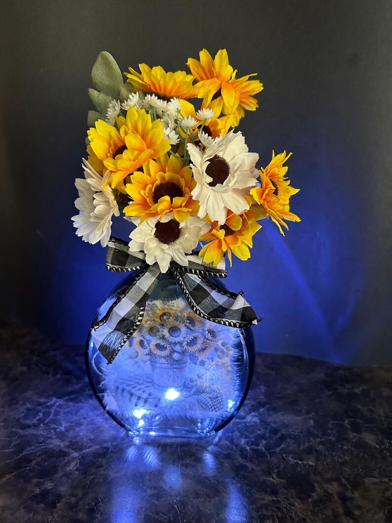 Sunflower Arrangement in Glass Vase With Fairy Lights - Etsy