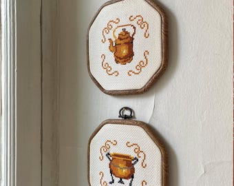 Arte de punto de cruz enmarcado vintage: decoración de pared de cocina escandinava