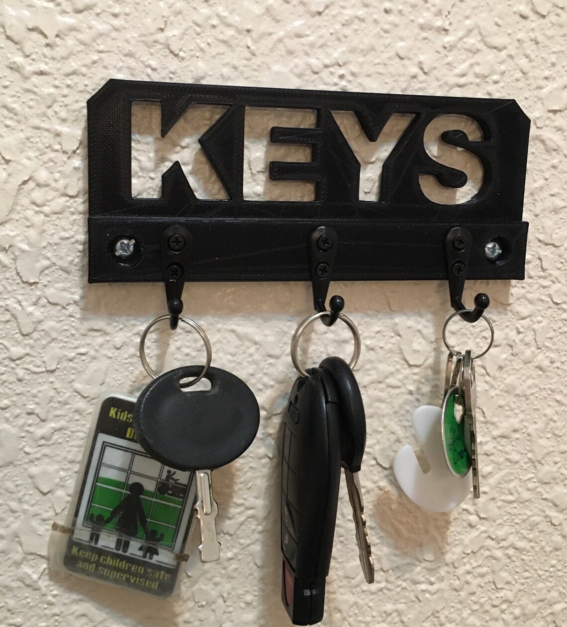 3D Printed Wall Mount Key Hanger Holder with 3 metal hooks. Etsy
