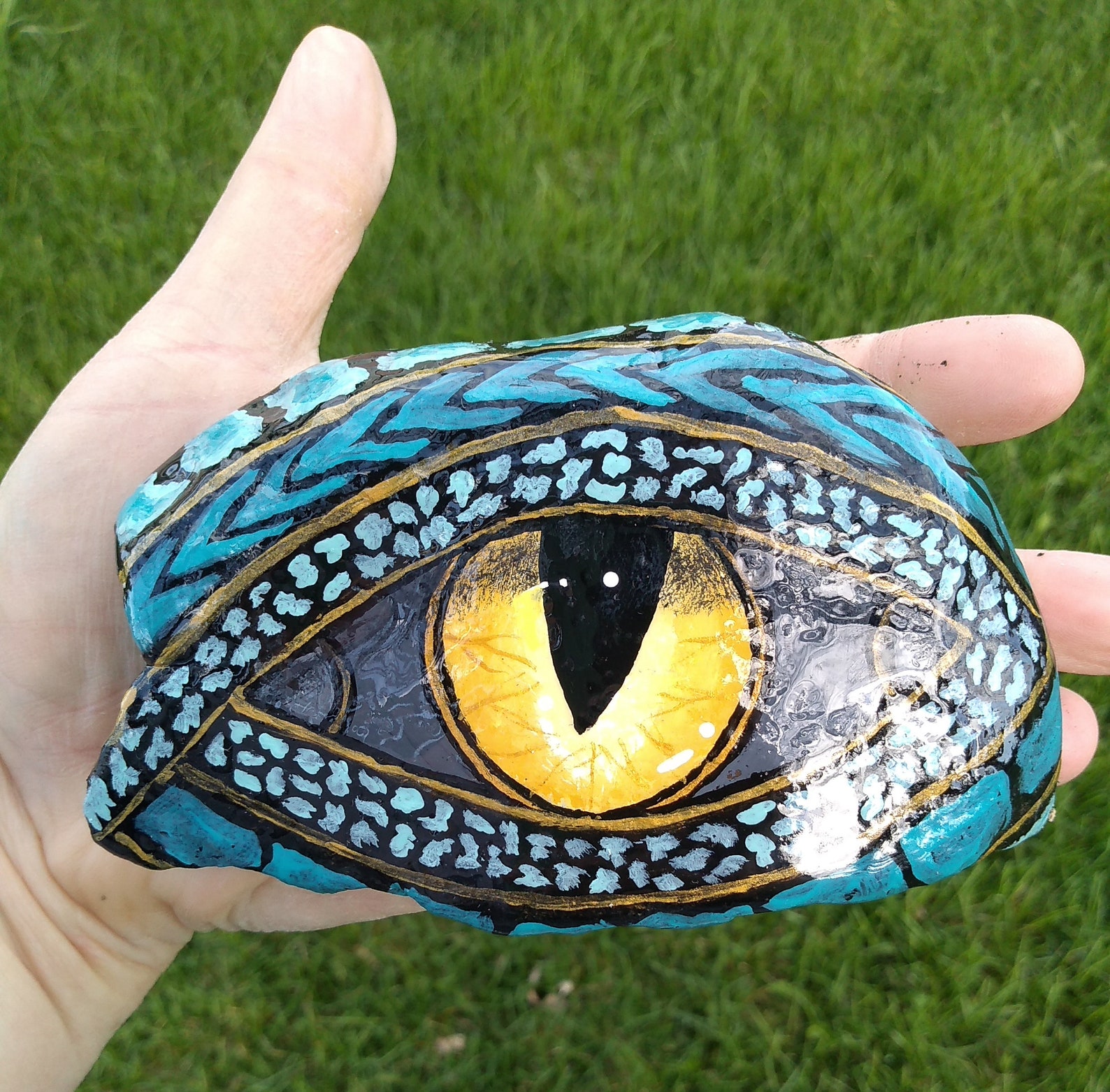 Regalo de ojo de dragón azulado y amarillo para roca pintada | Etsy